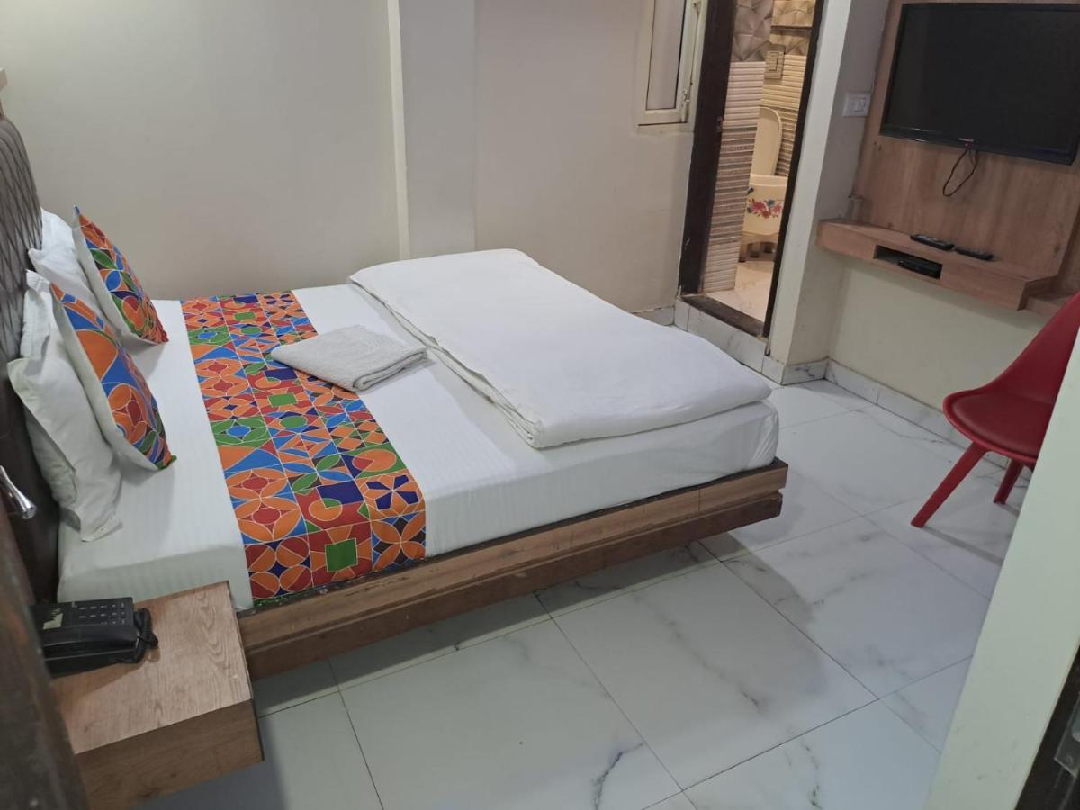 Hotel Sarthak Palace - By Pooja Hospitality New Delhi Eksteriør bilde