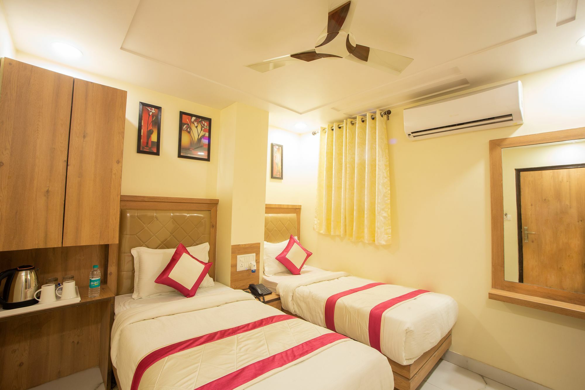 Hotel Sarthak Palace - By Pooja Hospitality New Delhi Eksteriør bilde